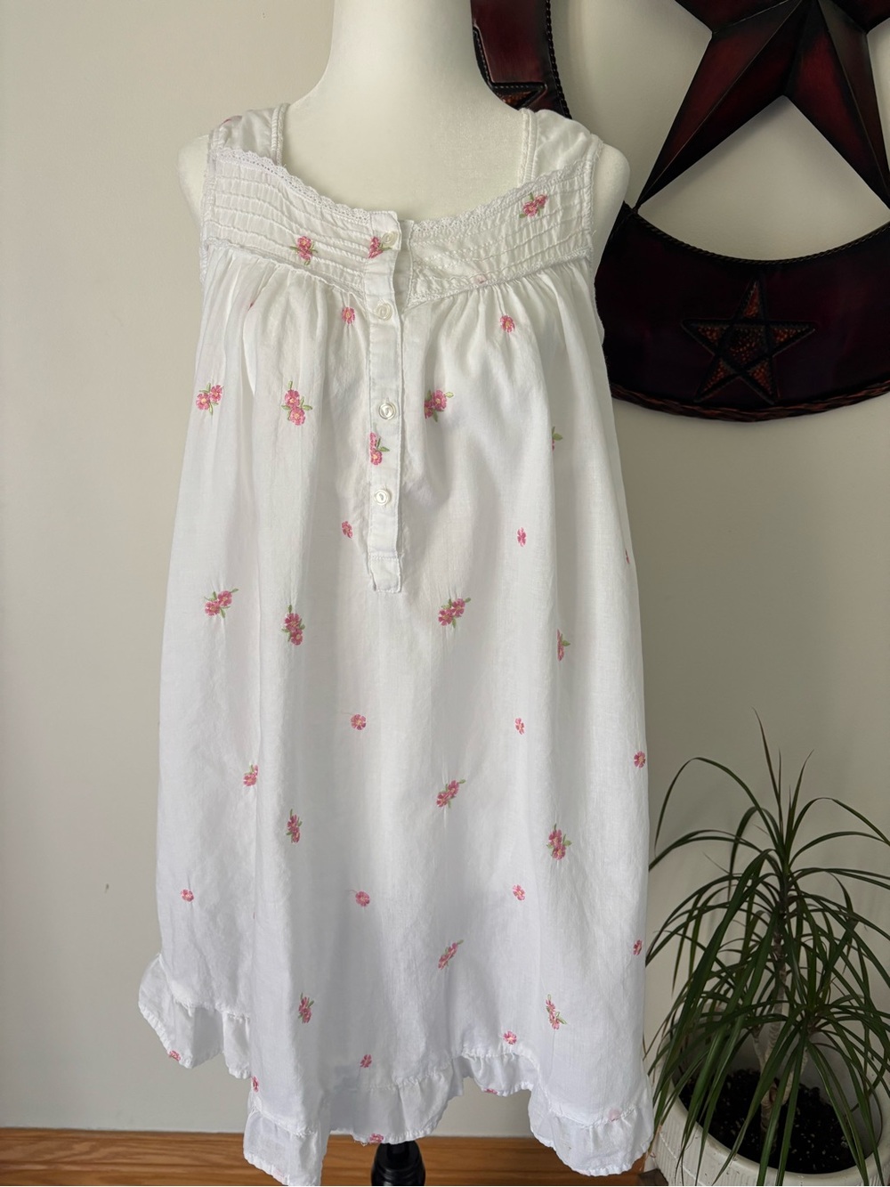 Vintage Cottagecore Whimsical Cotton Nightdress with Pink Floral Embroidery Sz S